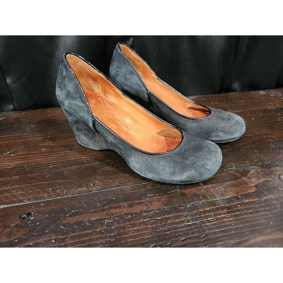 EUC Gentle Souls Ridge Amaru Black Suede Wedge Pumps/Sz. 6.5M - Picture 3 of 9